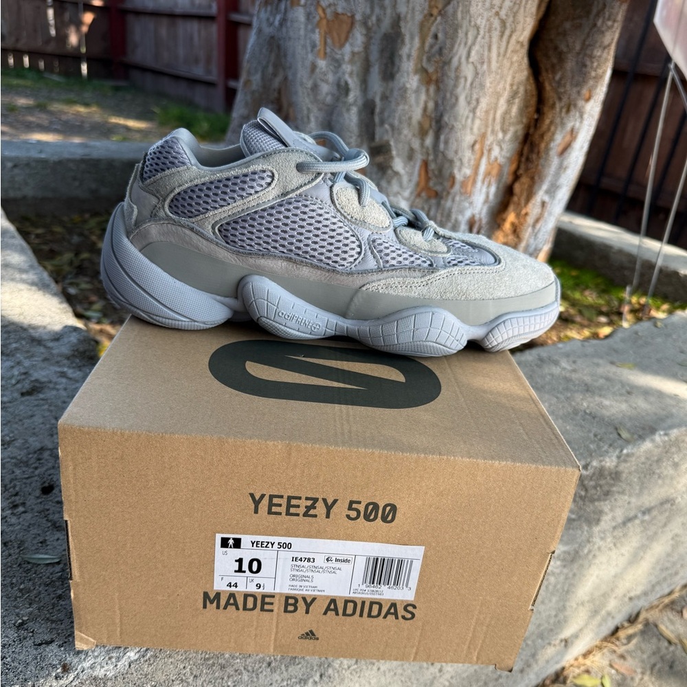 Yeezy 500 STNSAL